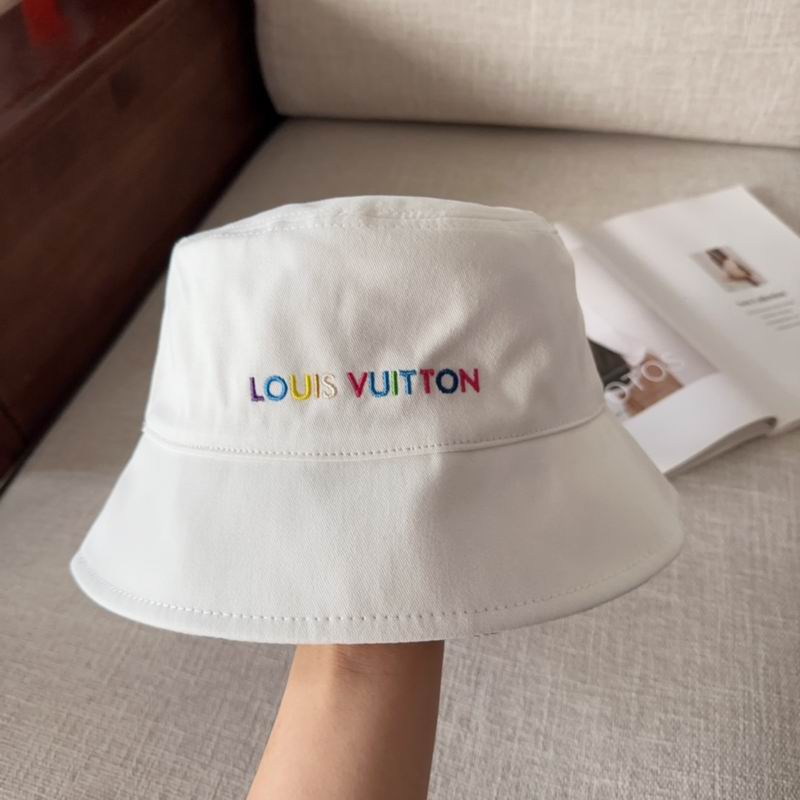 LV hat dx (33)