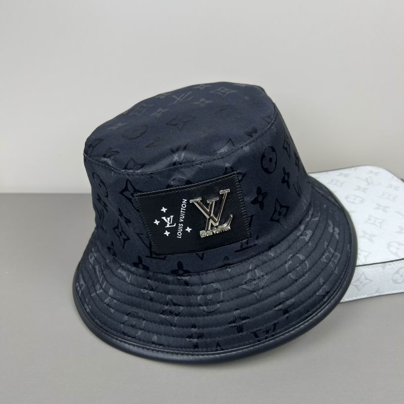LV hat dx (4)