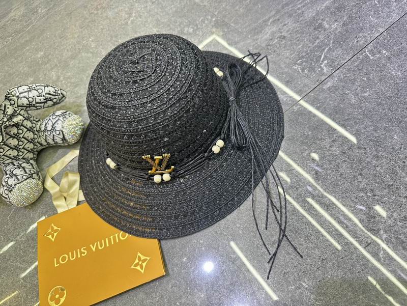LV hat dx (47)