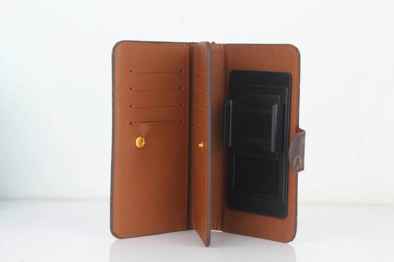 LV iphone shell 24 (2)