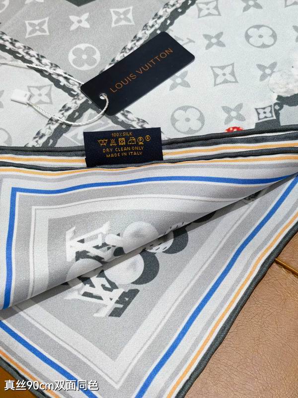 LV silk Scarf 90X90cm E02 (13)