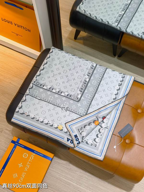 LV silk Scarf 90X90cm E02 (16)