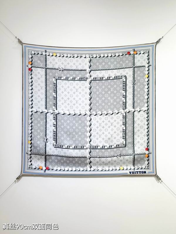 LV silk Scarf 90X90cm E02 (17)