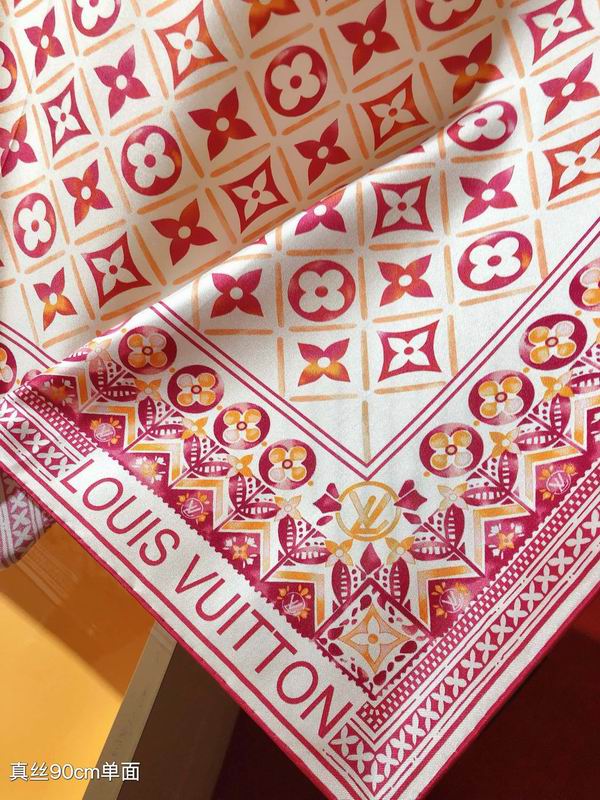 LV silk Scarf 90X90cm E04 (13)
