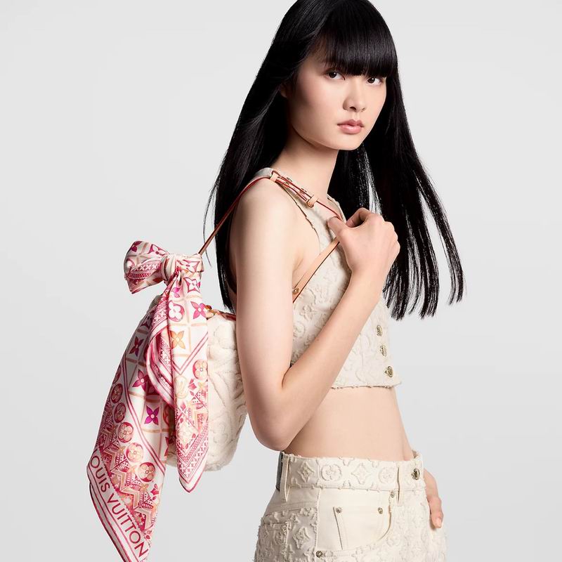 LV silk Scarf 90X90cm E04 (15)