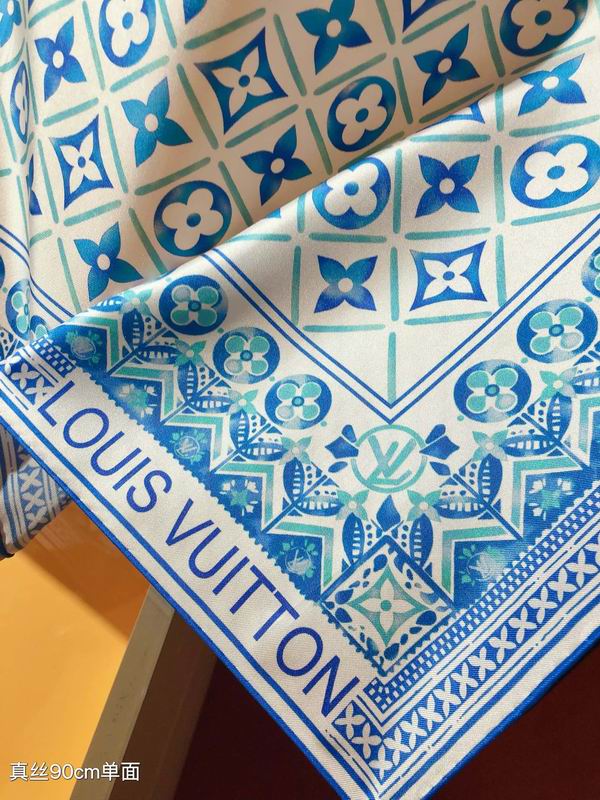 LV silk Scarf 90X90cm E04 (5)