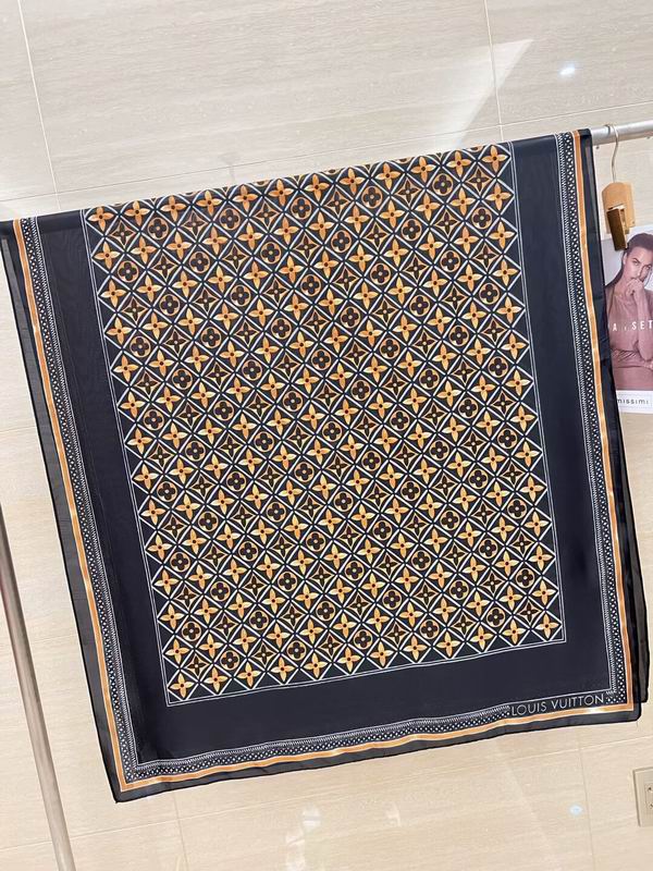 LV silk scarf 180X90cm E12 (4)
