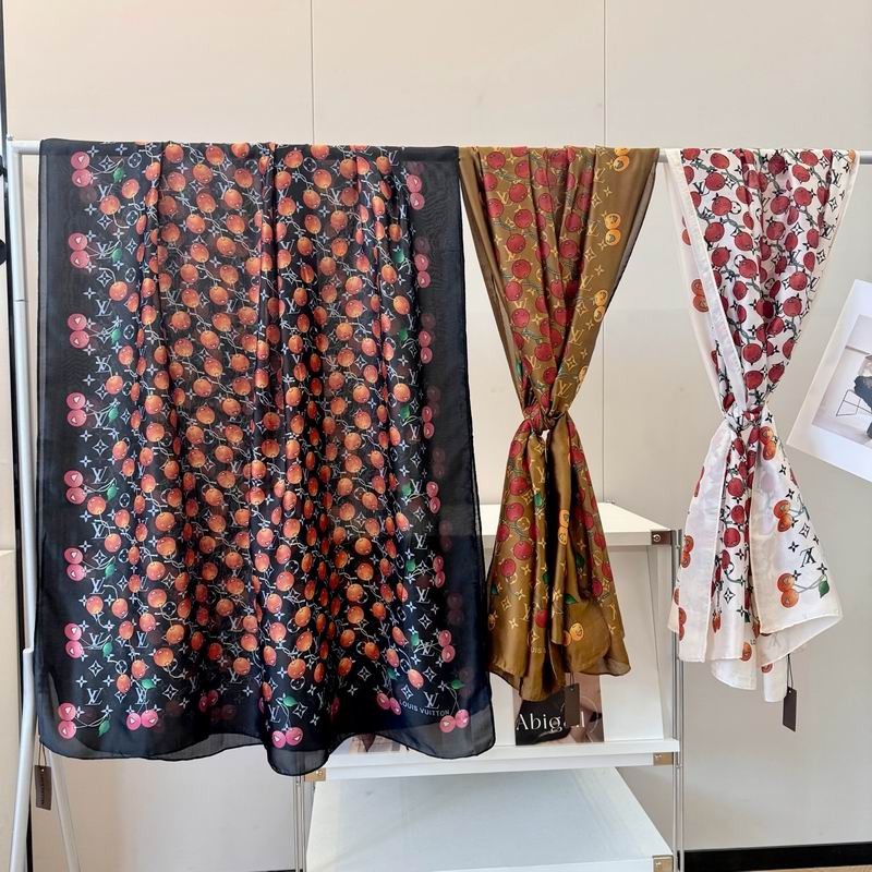 LV silk scarf 90-180cm E19 (1)