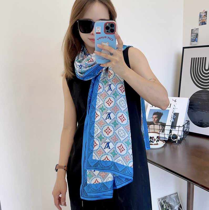 LV silk scarf 90-180cm E43 (12)