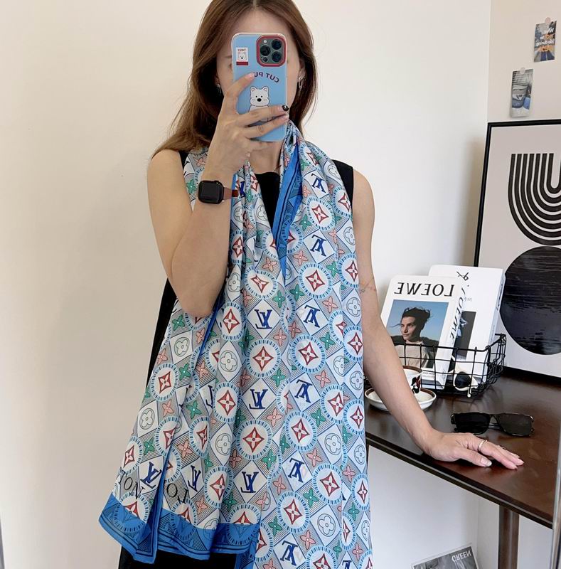 LV silk scarf 90-180cm E43 (13)