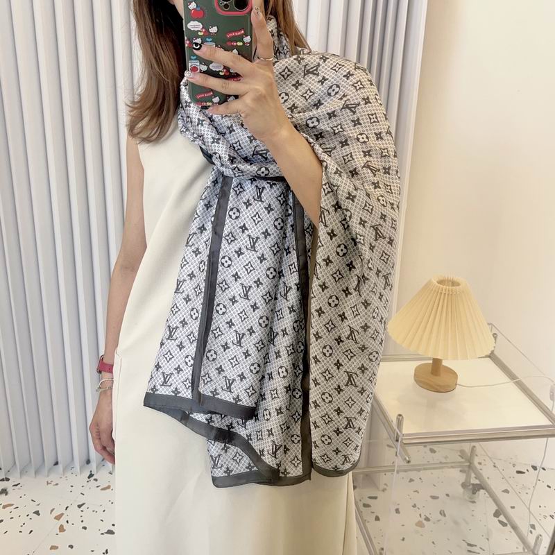 LV silk scarf 90-180cm E56 (11)
