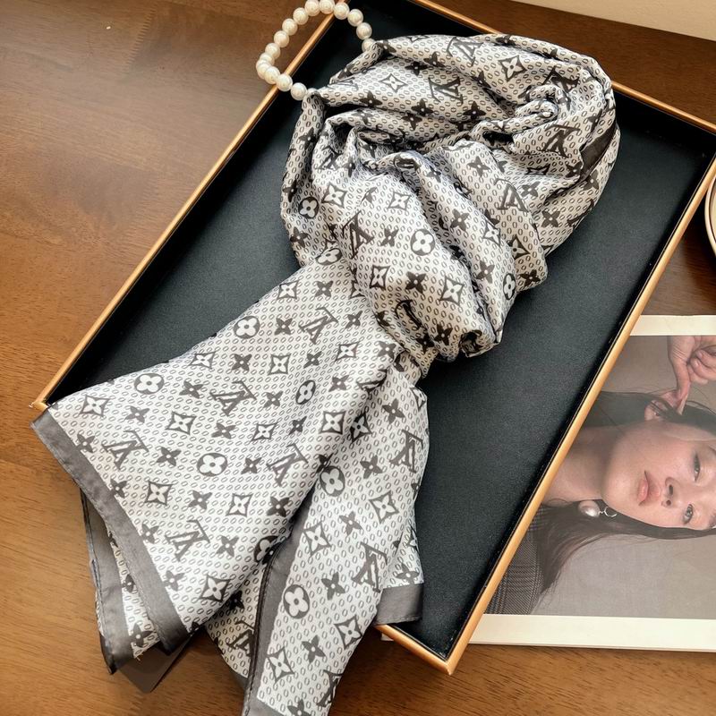 LV silk scarf 90-180cm E56 (13)