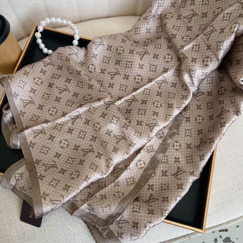 LV silk scarf 90-180cm E56 (19)