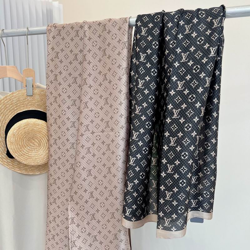 LV silk scarf 90-180cm E56 (21)