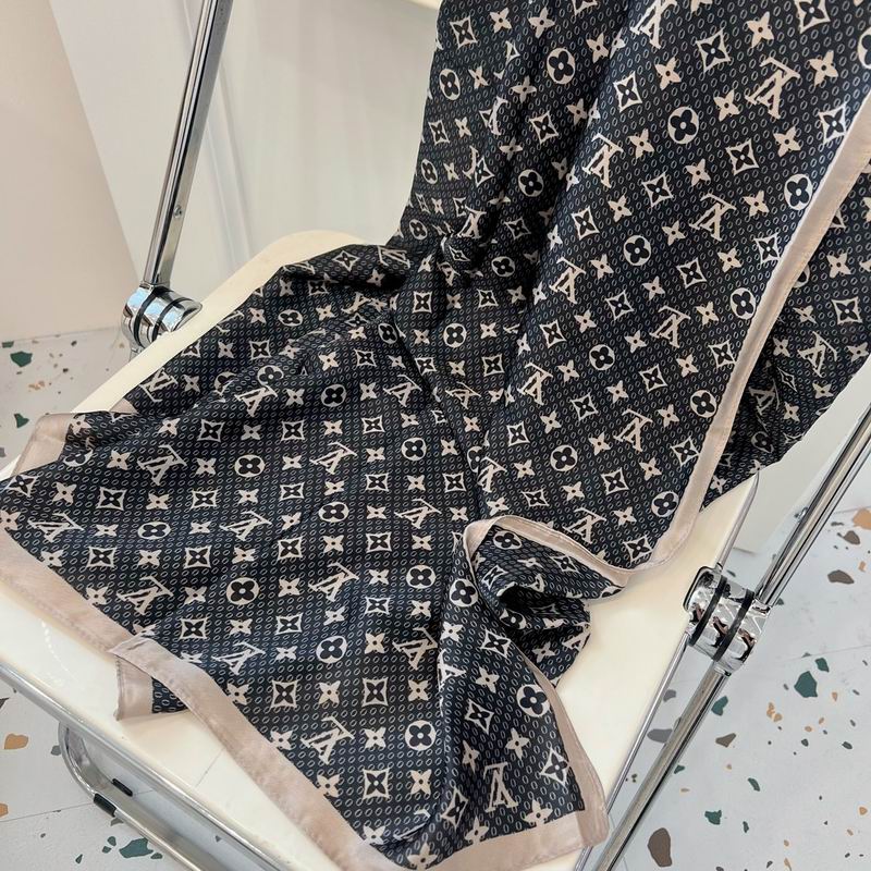 LV silk scarf 90-180cm E56 (24)