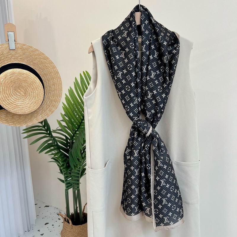 LV silk scarf 90-180cm E56 (26)