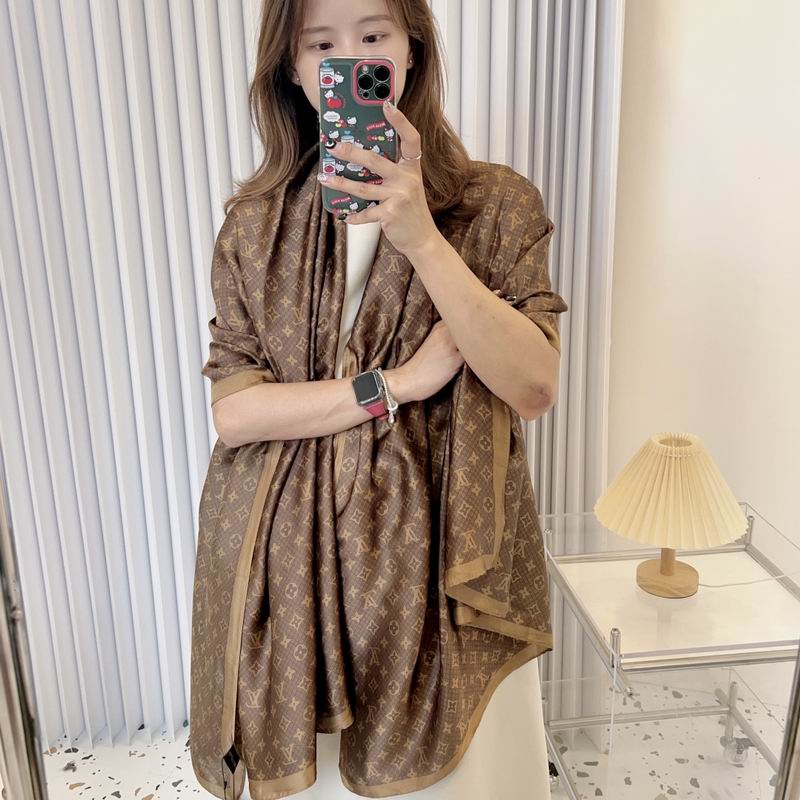 LV silk scarf 90-180cm E56 (3)