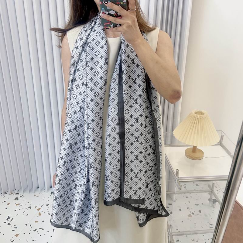 LV silk scarf 90-180cm E56 (9)