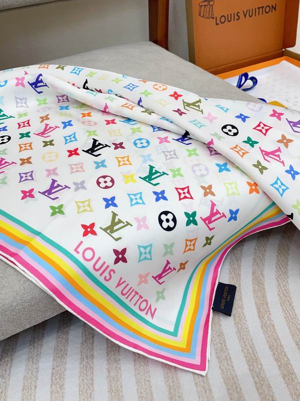 LV silk scarf 90X90cm E16 (10)