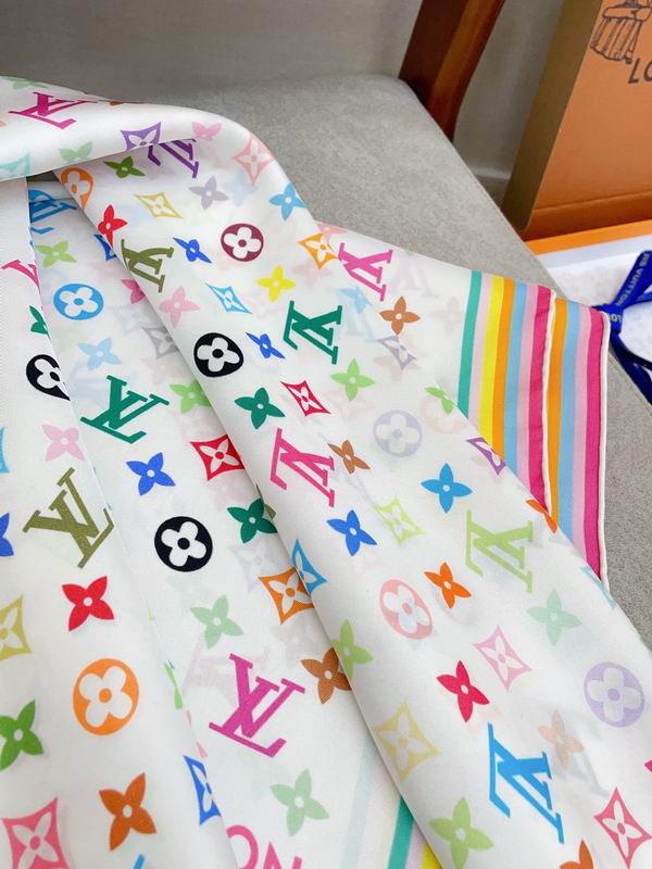LV silk scarf 90X90cm E16 (11)
