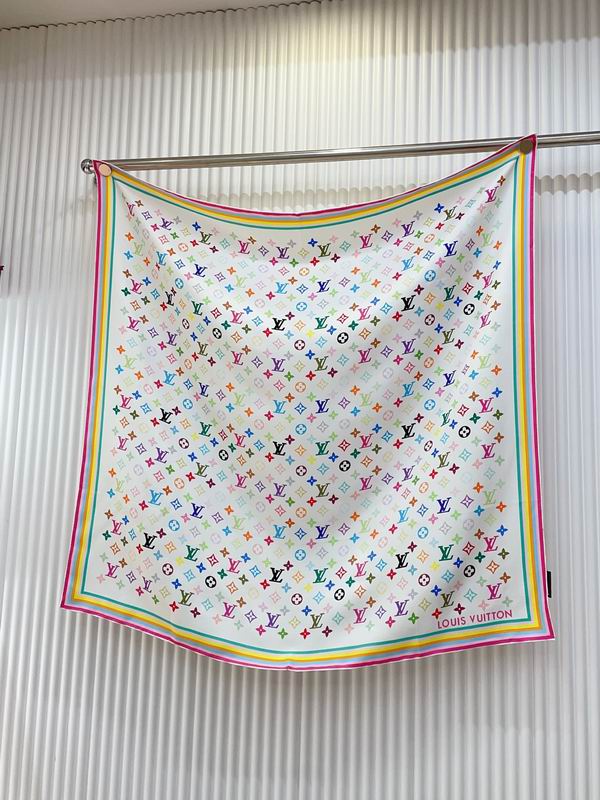 LV silk scarf 90X90cm E16 (15)