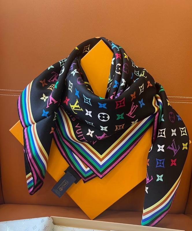 LV silk scarf 90X90cm E16 (5)