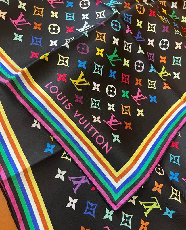 LV silk scarf 90X90cm E16 (6)