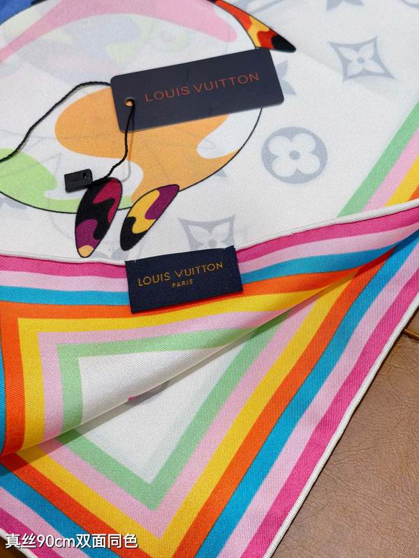 LV silk scarf 90X90cm E22 (5)