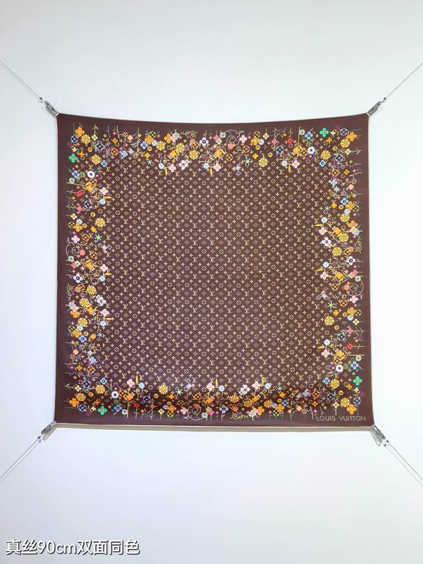 LV silk scarf 90X90cm E23 (10)