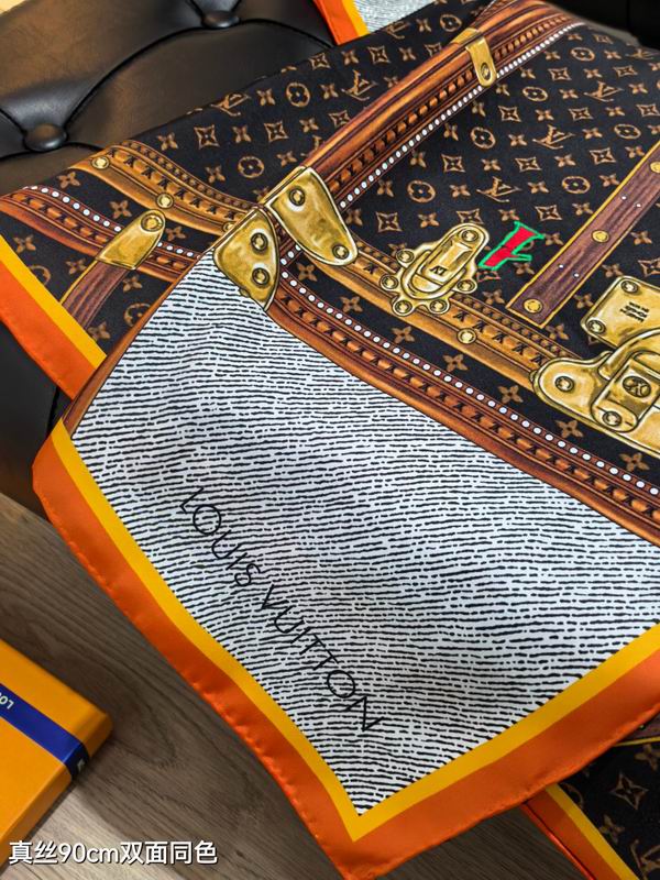 LV silk scarf 90X90cm E51 (14)