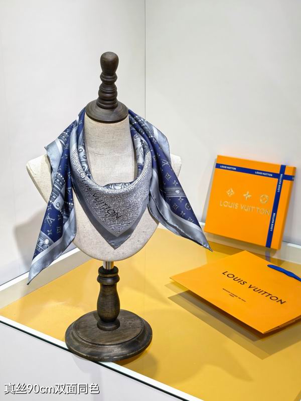 LV silk scarf 90X90cm E51 (20)