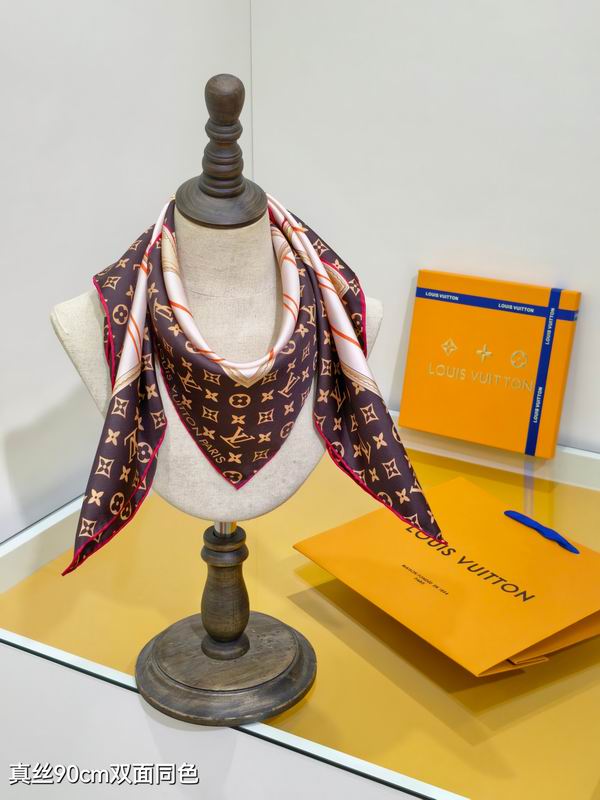 LV silk scarf 90X90cm E74 (2)