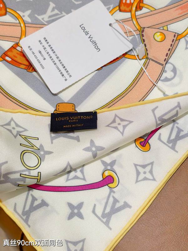 LV silk scarf 90X90cm E83 (3)