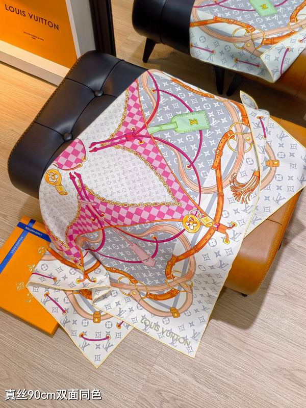LV silk scarf 90X90cm E83 (5)