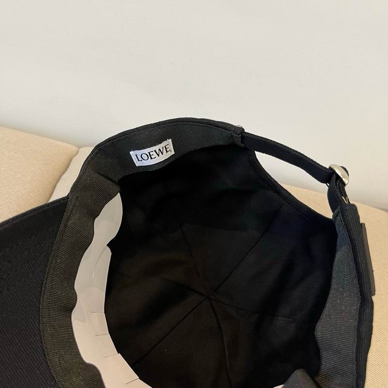 Loewe cap dx (12)