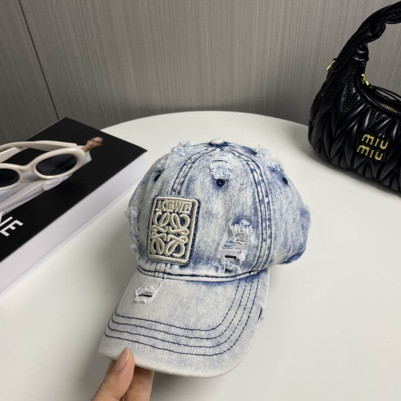 Loewe cap dx (156)