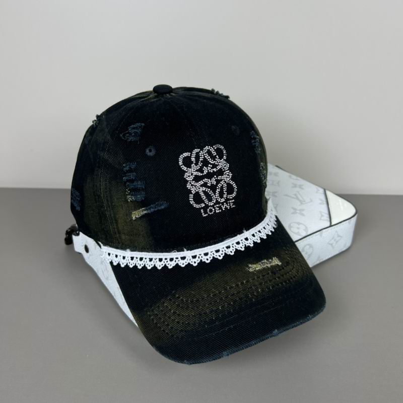 Loewe cap dx (29)