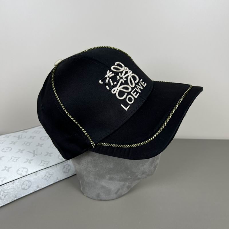 Loewe cap dx (52)