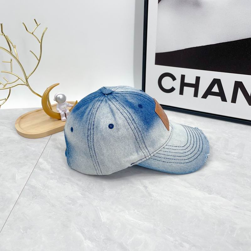 Loewe cap dx (58)