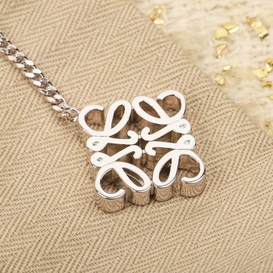 Loewe necklace 12lyh31 (2)
