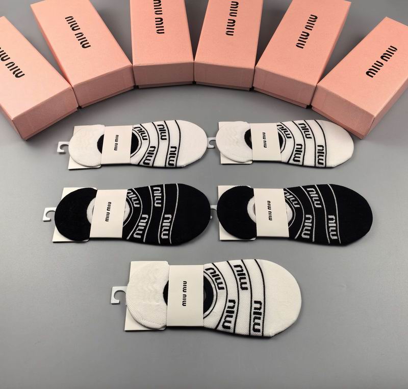MIumiu socks 31 (4)