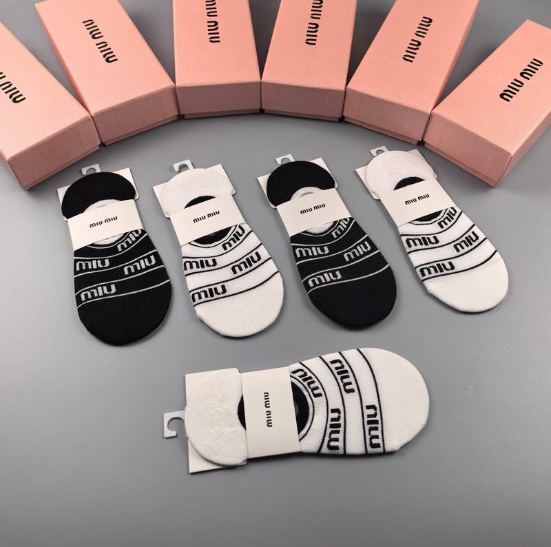 MIumiu socks 31 (5)