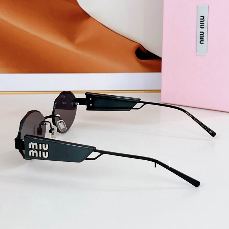 MiuMiu 128AV 58 16-142 a05