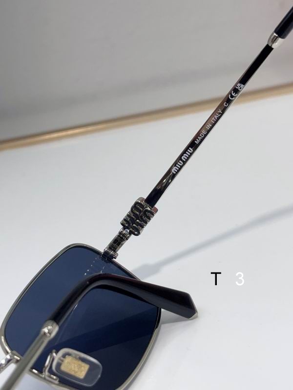 MiuMiu A53 49 22-140 c19