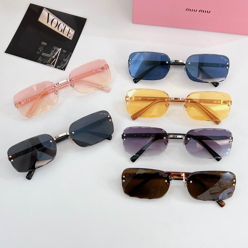 MiuMiu MU126AV62 20 140 a09