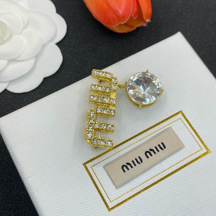MiuMiu brooch 01lyh03 (1)