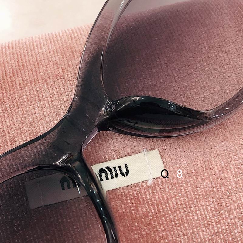 MiuMiu smu42ws 52-19-149 G06