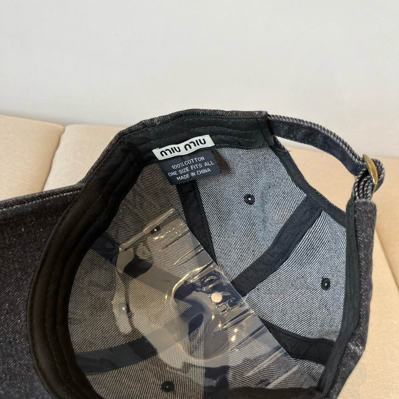 Miumiu cap dx (3)