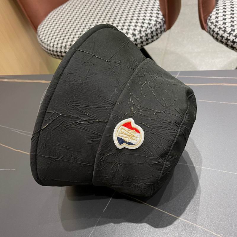 Moncler hat (3)