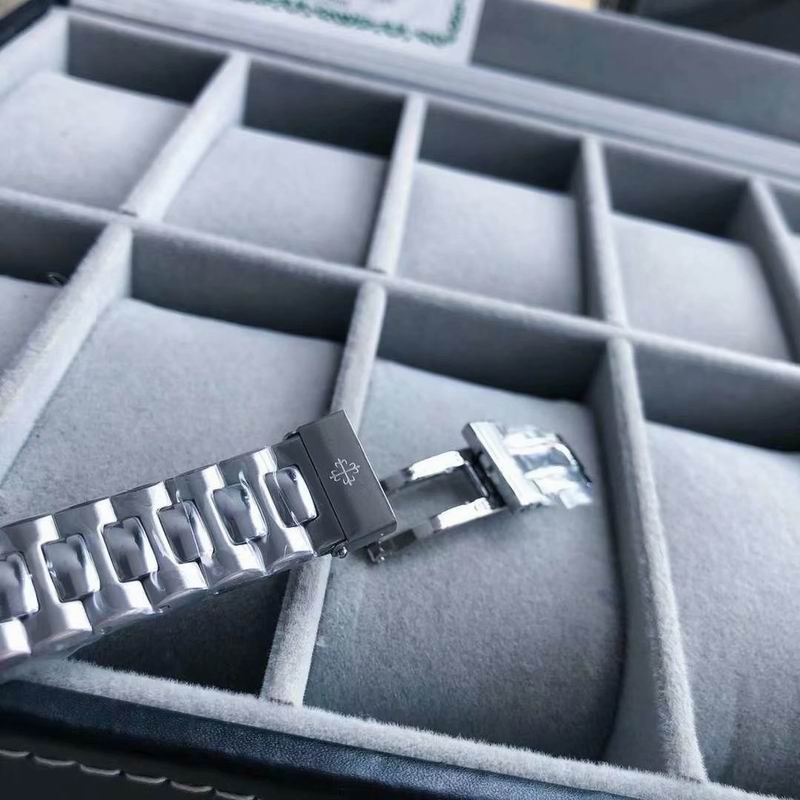 Patek Philippe 40mm 71 (1)